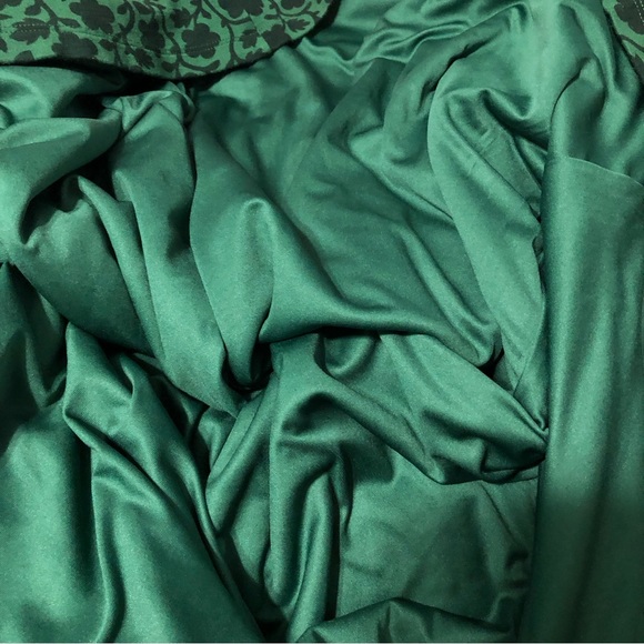 Boden Alexis Jersey dress with green enchanted vine and flowers fluted sleeve - Picture 12 of 15